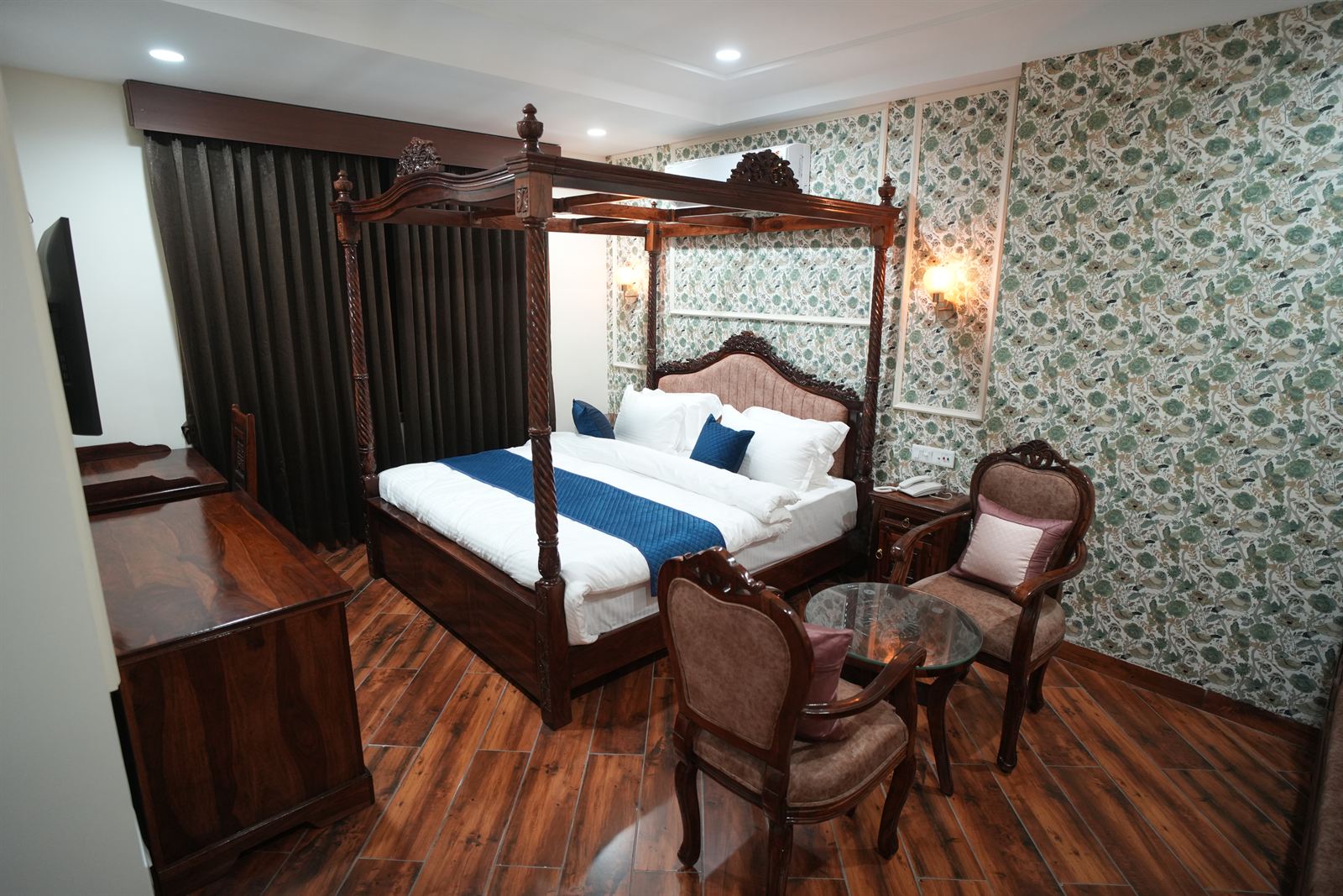 Royal Executive AC Room - View 1